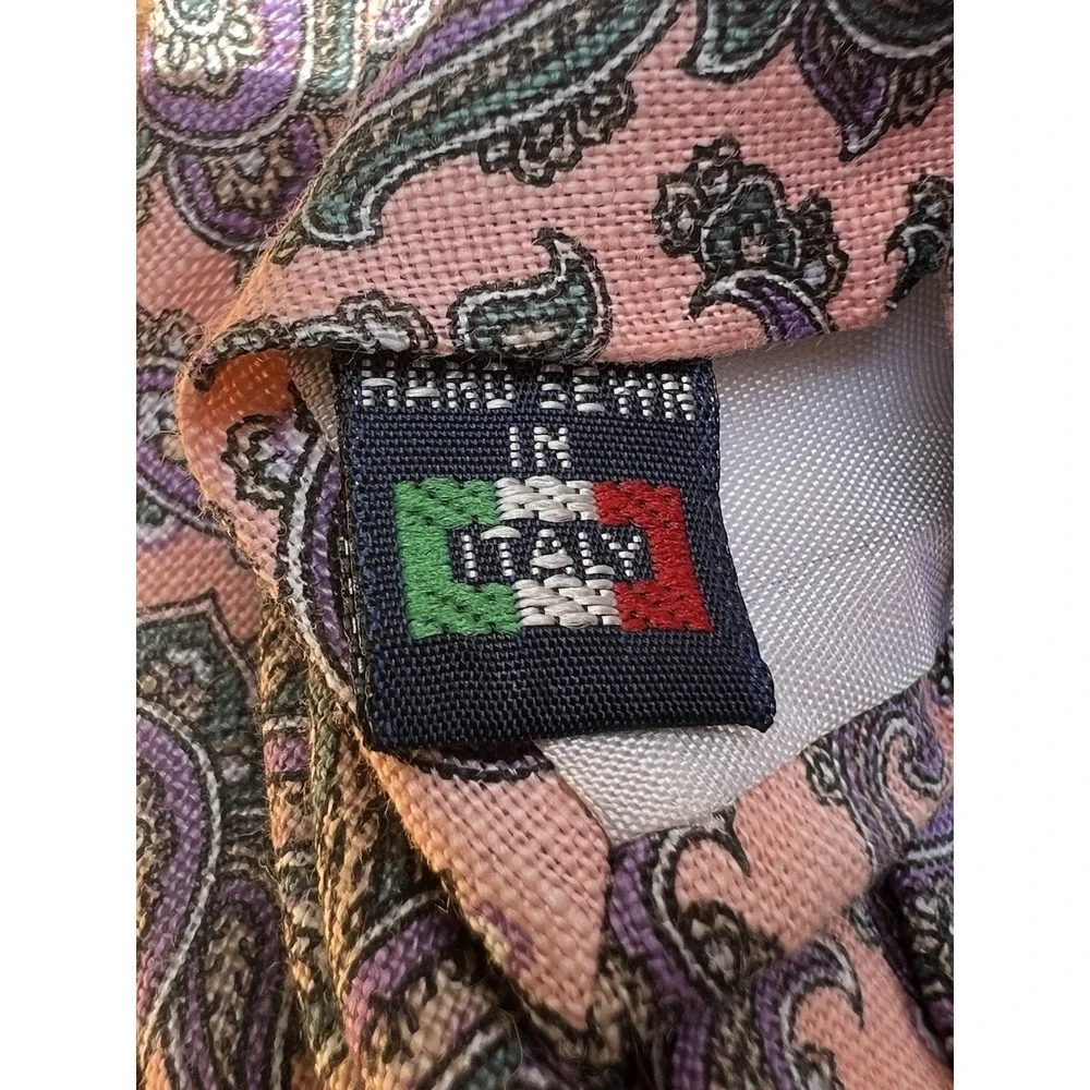 Briar Racquet Club Mens Tie Made in Italy Hand Sewn Pink Paisley 55